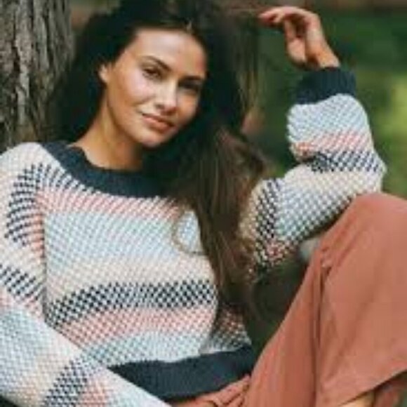 O'NEIL BILLIE CROPPED STRIPE SWEATER NWT - Picture 2 of 9